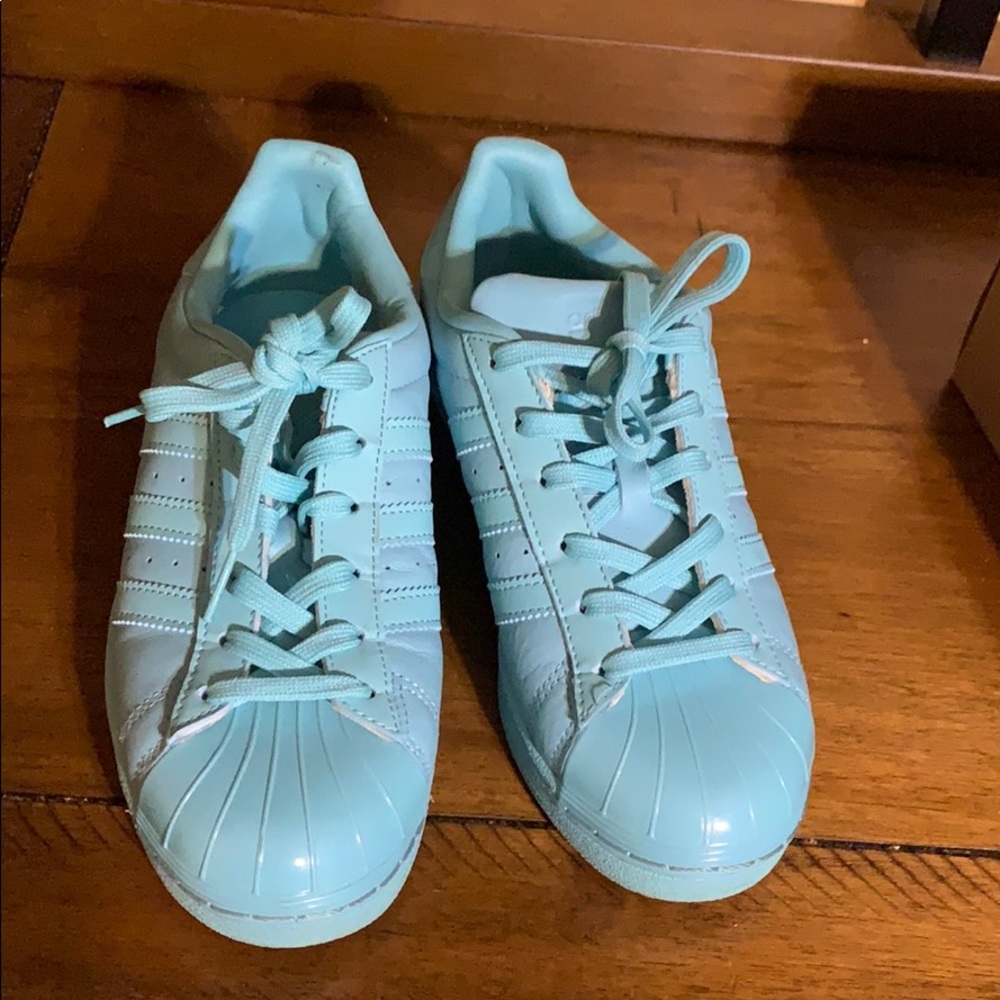 Tiffany blue Adaias